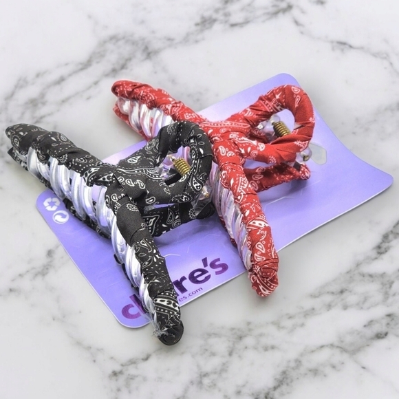 🆕️Set of 2 Bandana Print Hair Claw Clips 🖤❤️ Trendy Large Hair Accessories - Picture 6 of 9